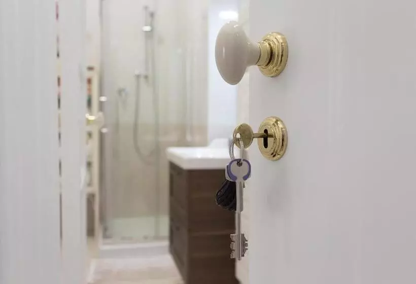 تختخواب و صبحانه Torino1.9