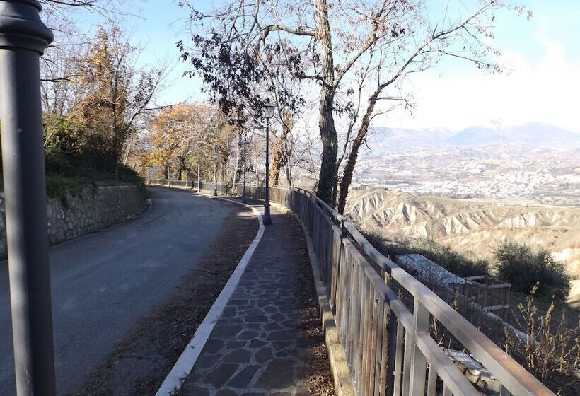 مسافرخانه Podio