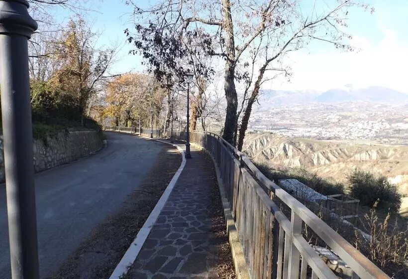 مسافرخانه Podio