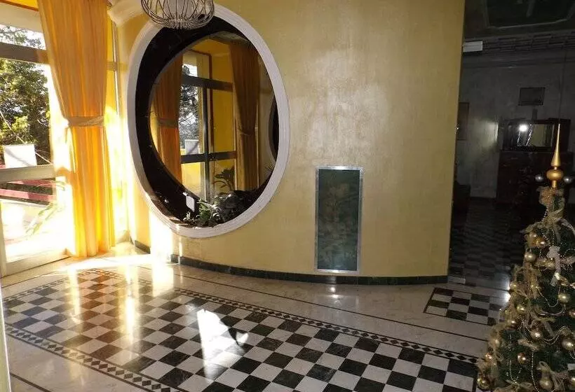 مسافرخانه Podio