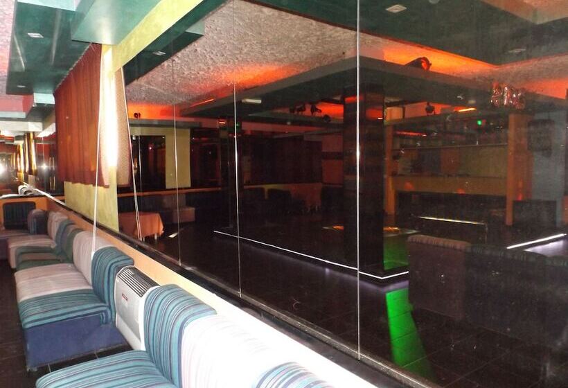 مسافرخانه Podio