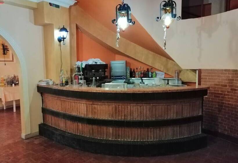 مسافرخانه Podio