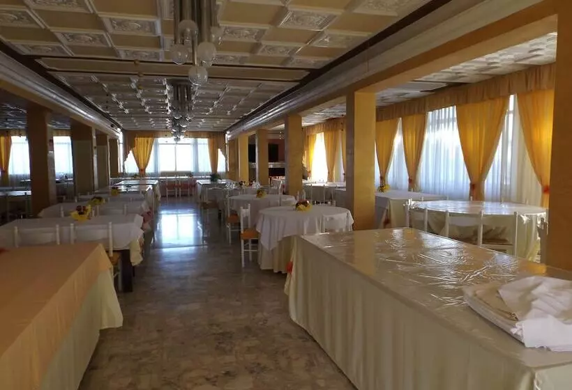 مسافرخانه Podio