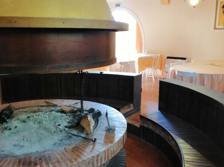 مسافرخانه Podio