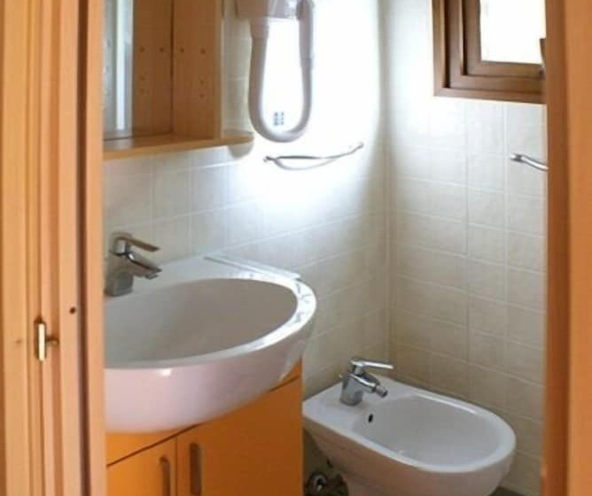 فندق Camping Amalasunta