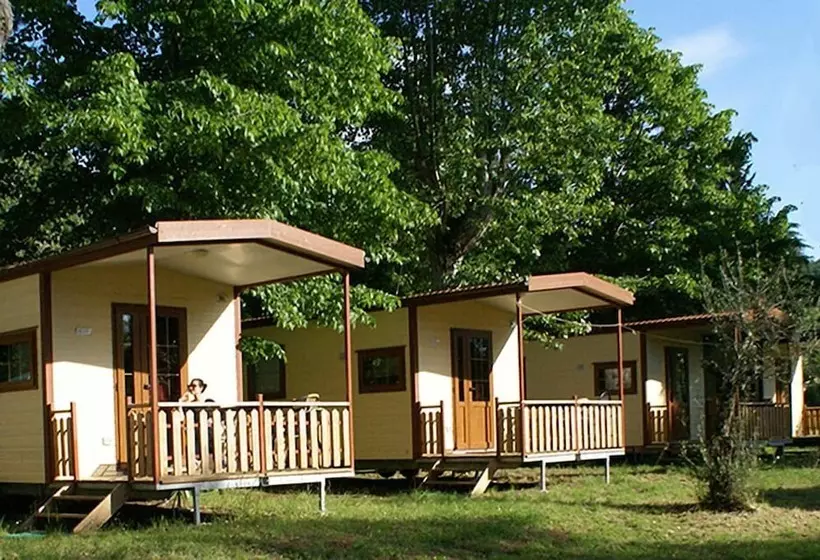ホテル Camping Amalasunta
