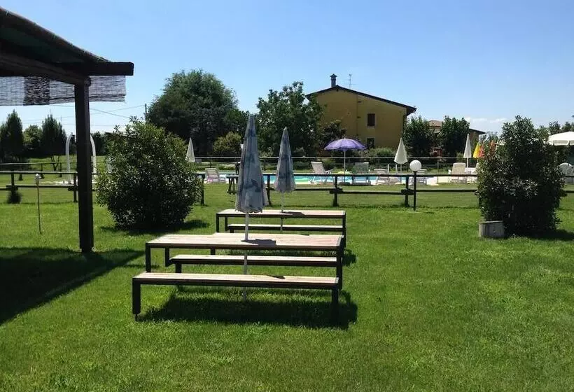 Maaseutuhotelli Agriturismo Trebis