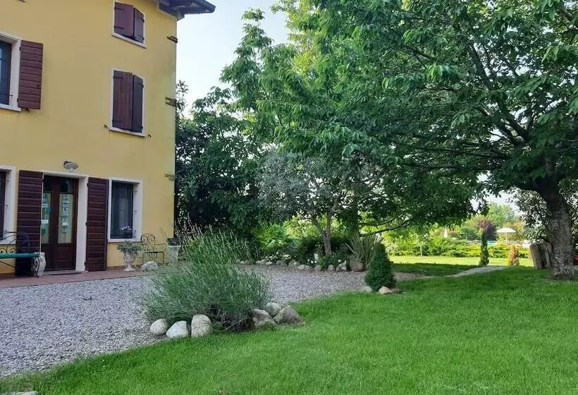 Maaseutuhotelli Agriturismo Trebis