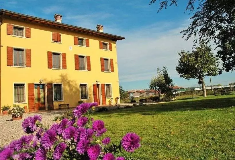 Maaseutuhotelli Agriturismo Trebis