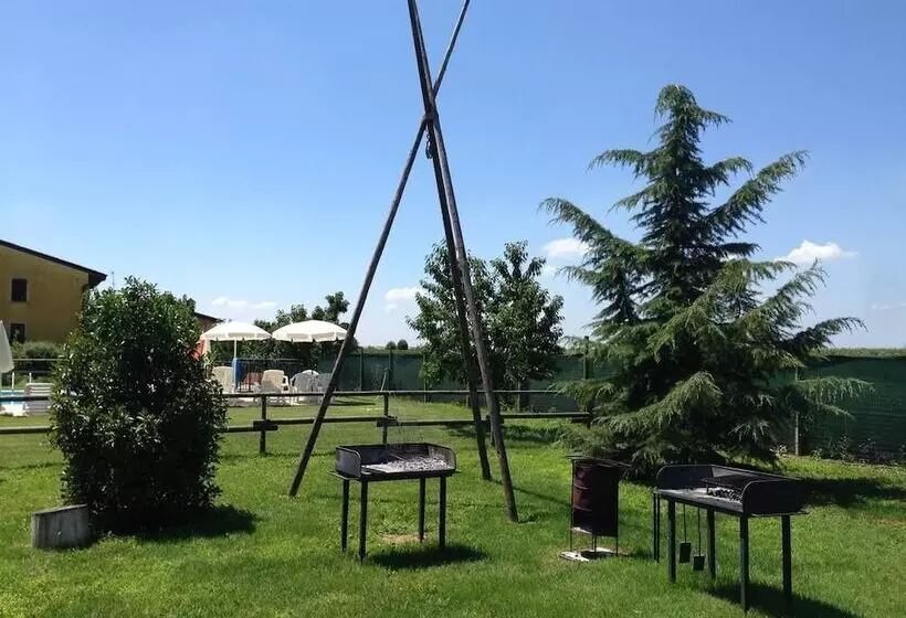 Maaseutuhotelli Agriturismo Trebis