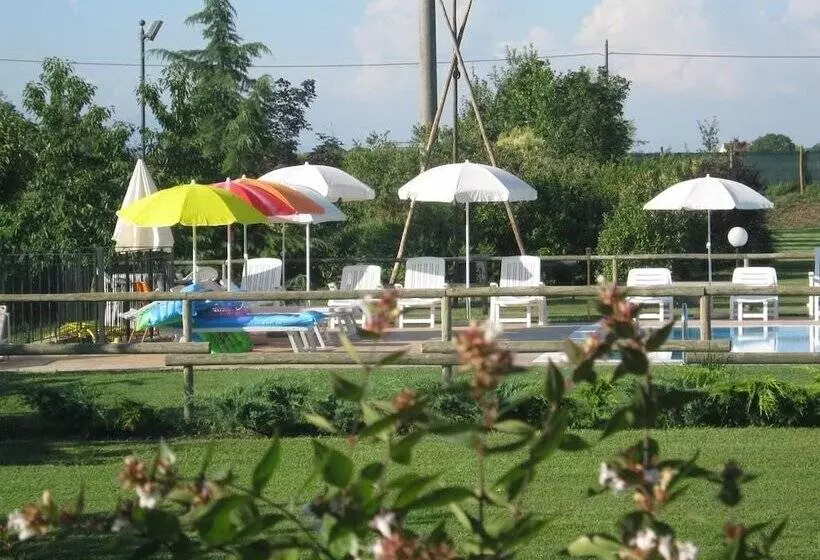 Maaseutuhotelli Agriturismo Trebis