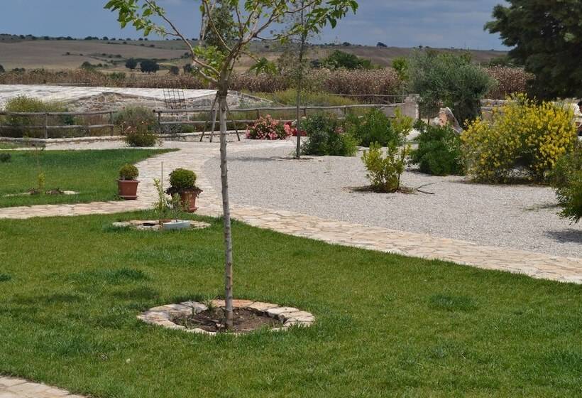 בית מלון כפרי Masseria Revinaldi