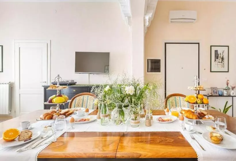 تختخواب و صبحانه Dimora Le Tre Muse Guesthouse