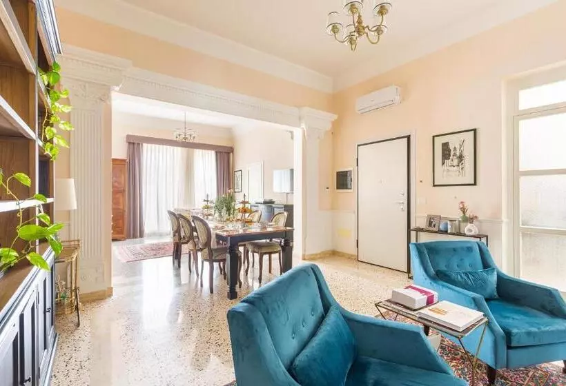 تختخواب و صبحانه Dimora Le Tre Muse Guesthouse