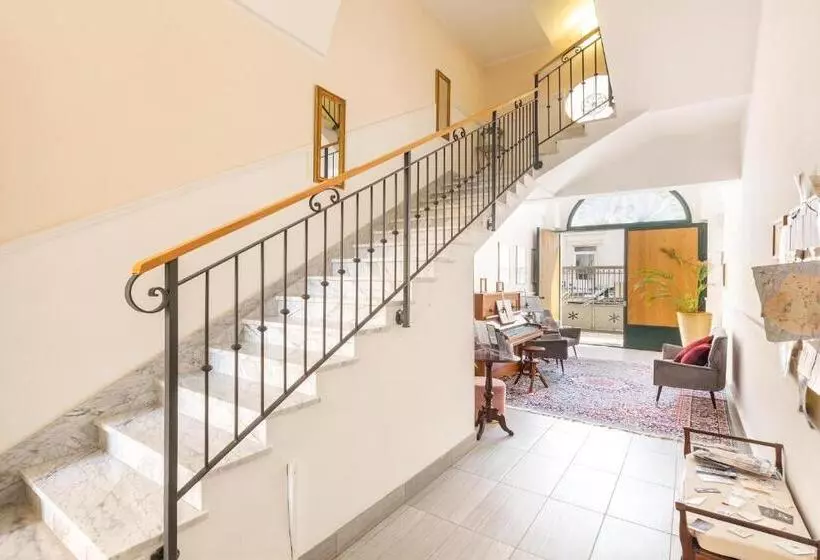 تختخواب و صبحانه Dimora Le Tre Muse Guesthouse