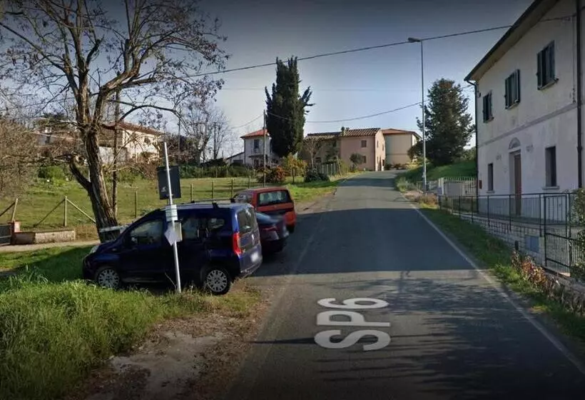 تختخواب و صبحانه La Finestra Sul Colle