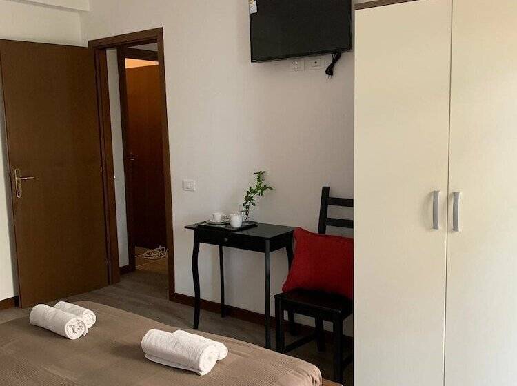 تختخواب و صبحانه Nottetempo Verona