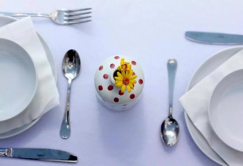 تختخواب و صبحانه Pietra Pesara