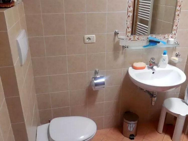 هتل روستایی Borgo Rapale