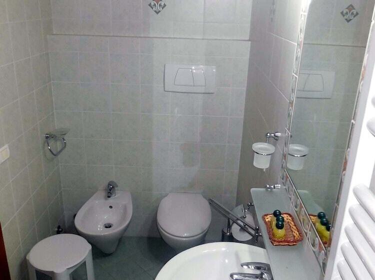 هتل روستایی Borgo Rapale