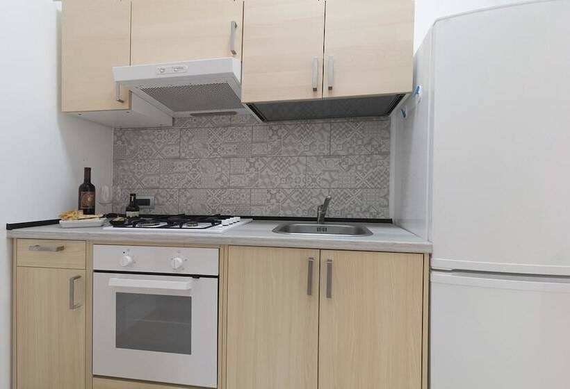 King Arthur's Houses