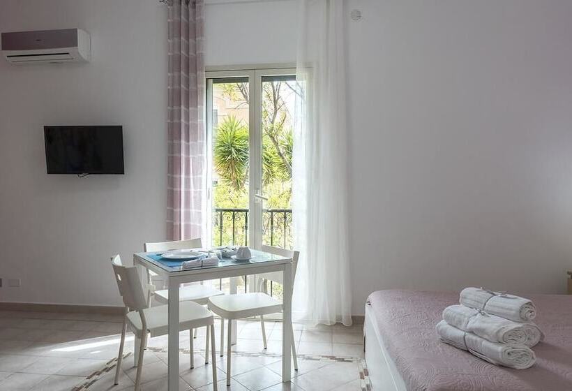 King Arthur's Houses