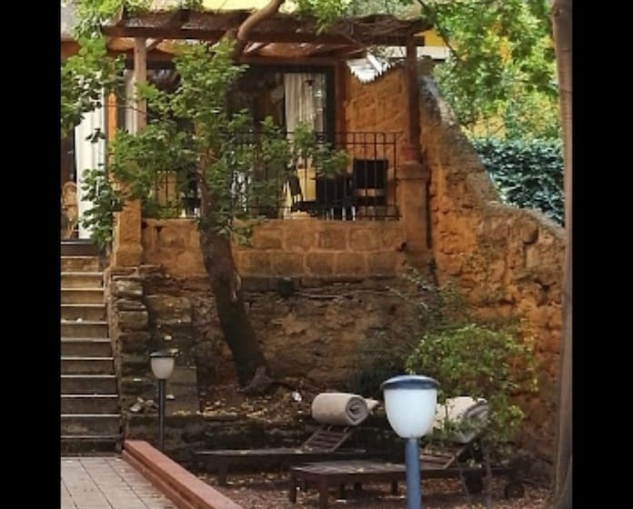 King Arthur's Houses