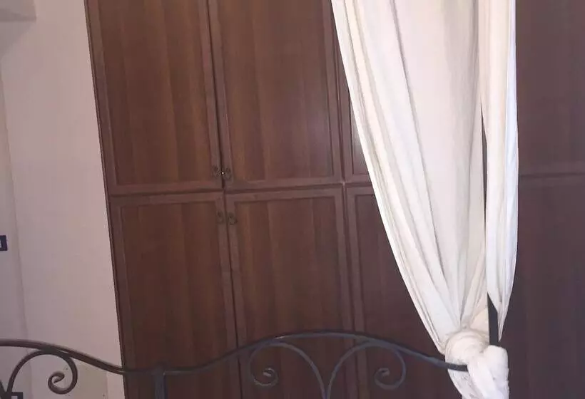 ペンション B&b La Bouganville