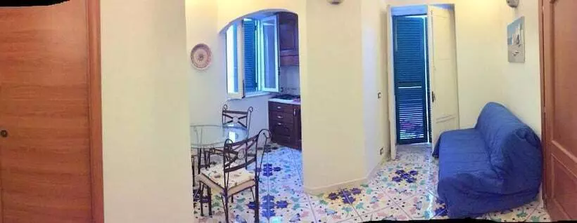 ペンション B&b La Bouganville