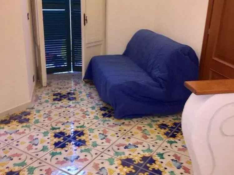ペンション B&b La Bouganville