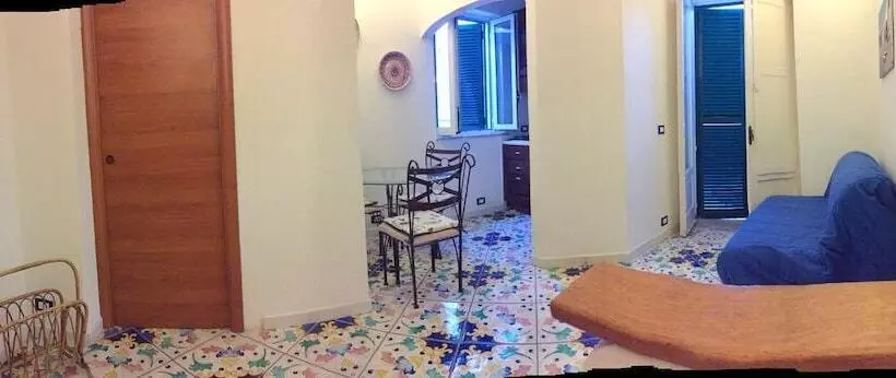 ペンション B&b La Bouganville