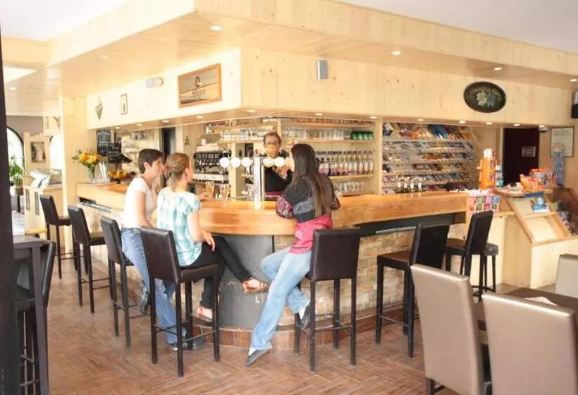 فندق Hôtel Les Vallois