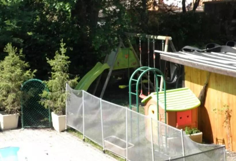 فندق Hôtel Les Vallois