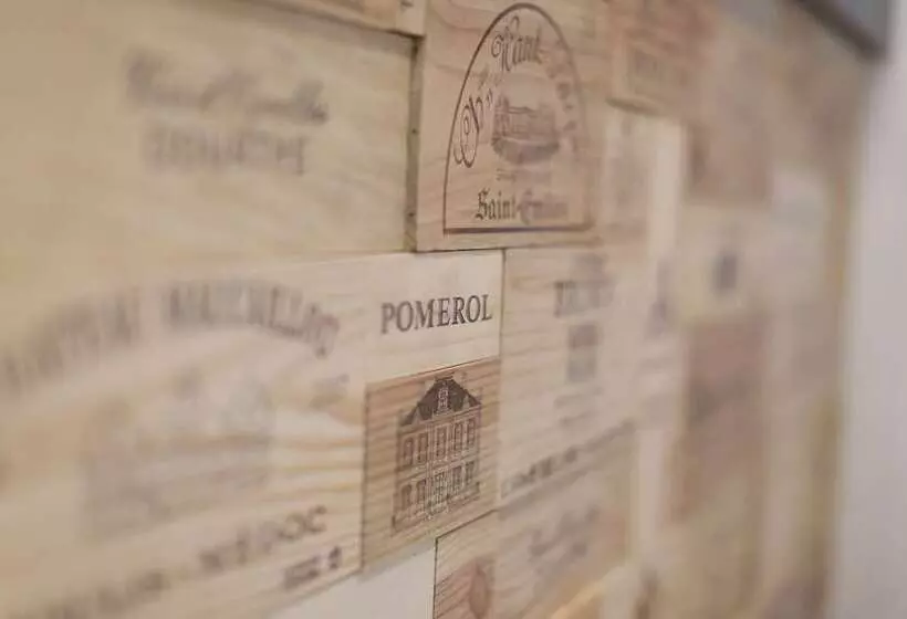 ホテル Logis La Résidence