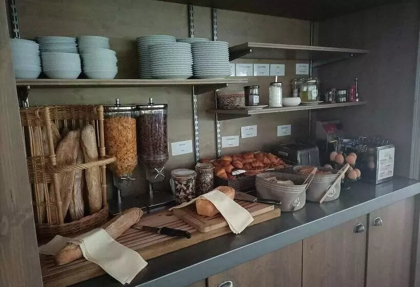 ホテル Logis La Résidence