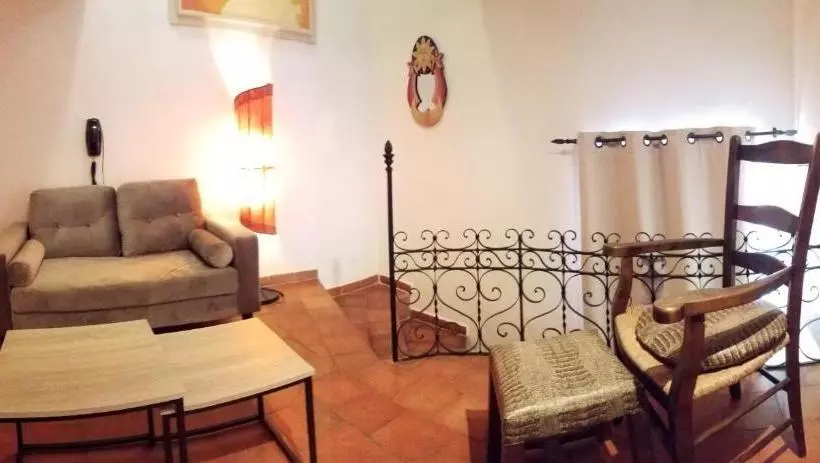 Hotel Hôtel Restaurant La Source