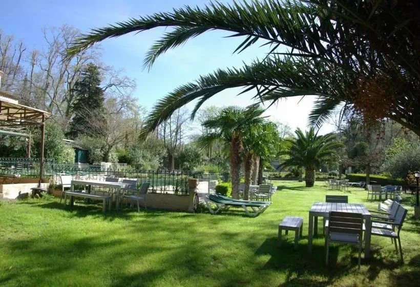 Hotel Hôtel Restaurant La Source