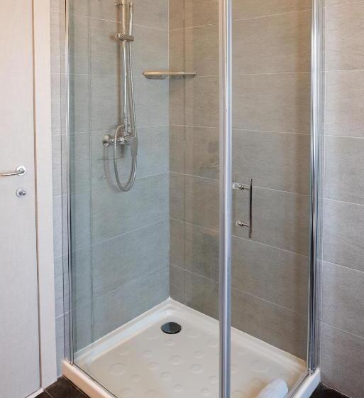 Отель Le Torri Castiglione Falletto