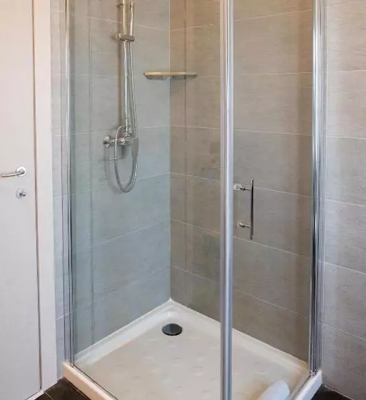 בית מלון כפרי Le Torri   Castiglione Falletto