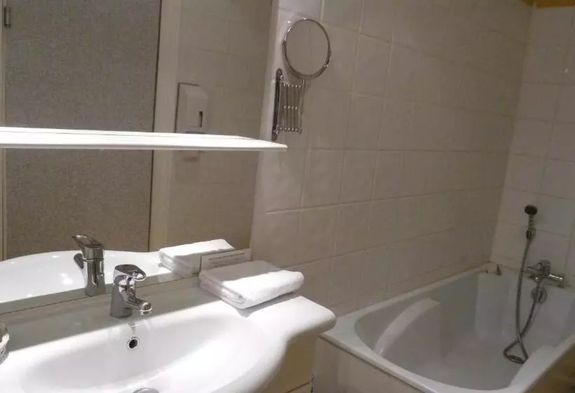 فندق Logis Le Midland