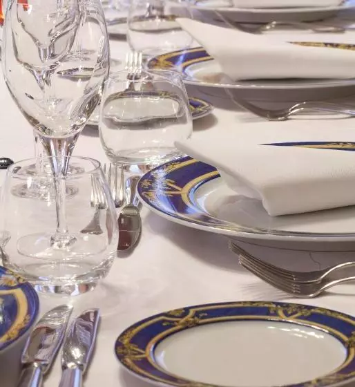 فندق Logis Le Midland