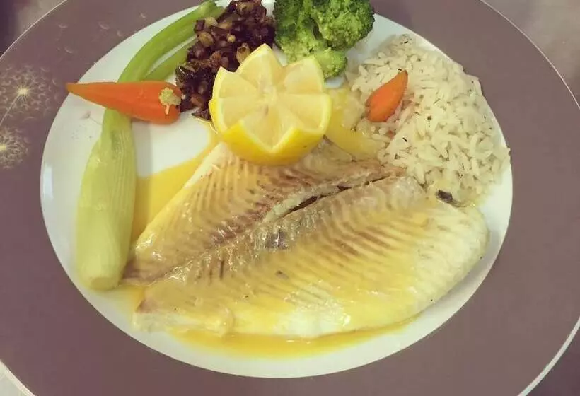 Logis Hotel Restaurant Le Vedaquais