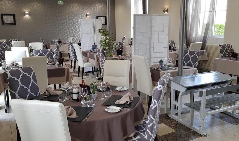 Logis Hotel Restaurant Le Vedaquais