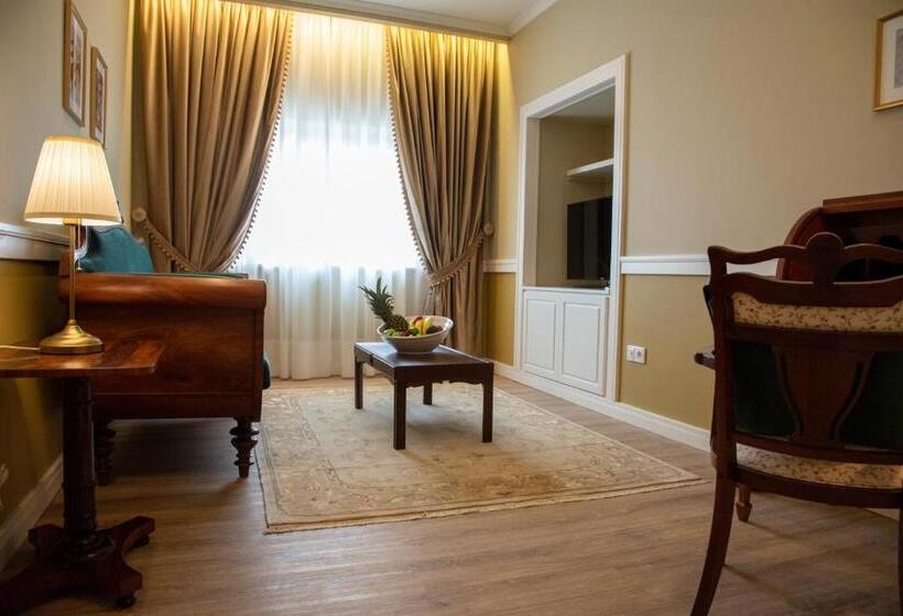 Luna Hotel de Tábua