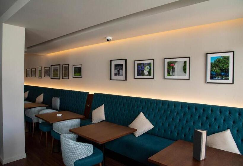 Luna Hotel de Tábua