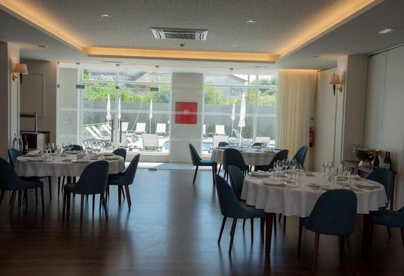 Luna Hotel de Tábua