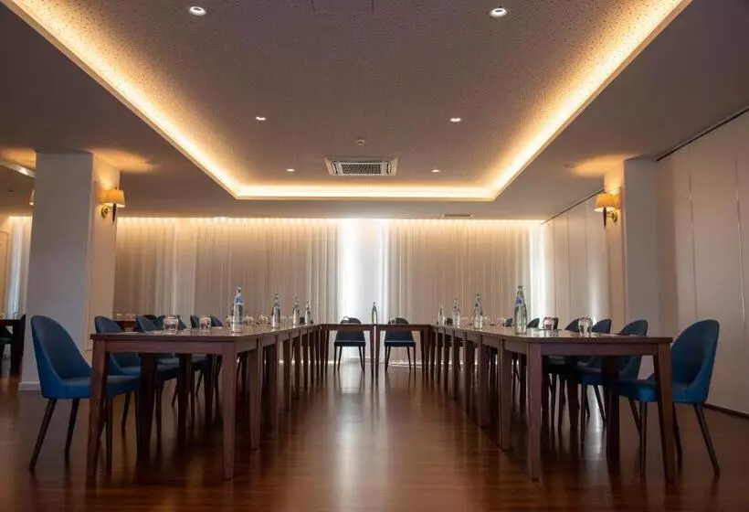 Luna Hotel de Tábua