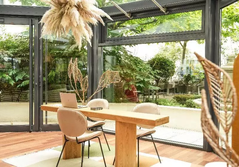 ホテル Mercure Paris Gare Montparnasse TGV