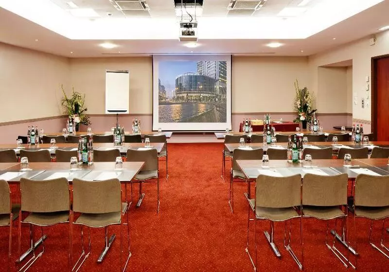 ホテル Mercure Paris Gare Montparnasse TGV