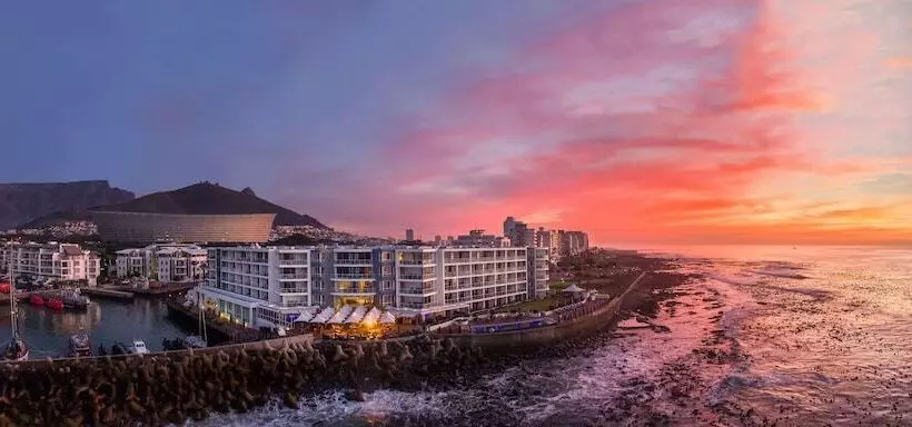Radisson Collection Hotel, Waterfront Cape Town